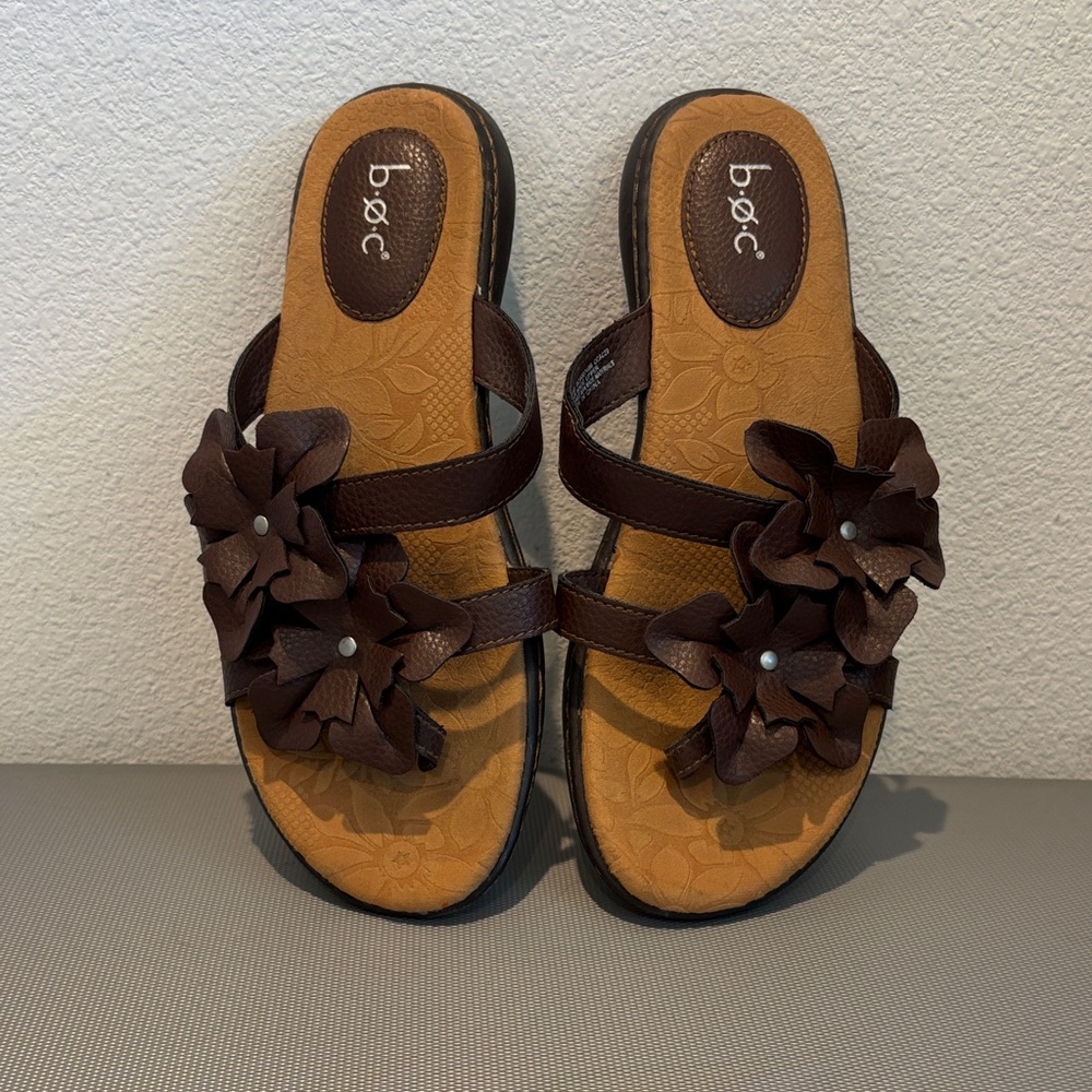 b.o.c. Women's Tan and Brown Floral Sandals